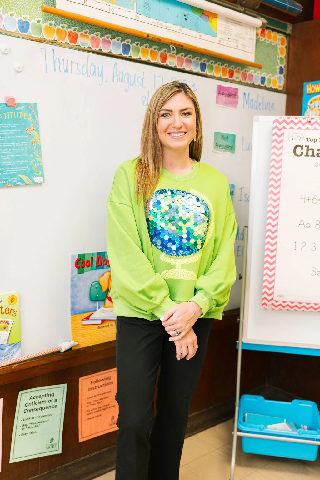 Queen Of Sparkles Green Globe Sweatshirt - Image 4