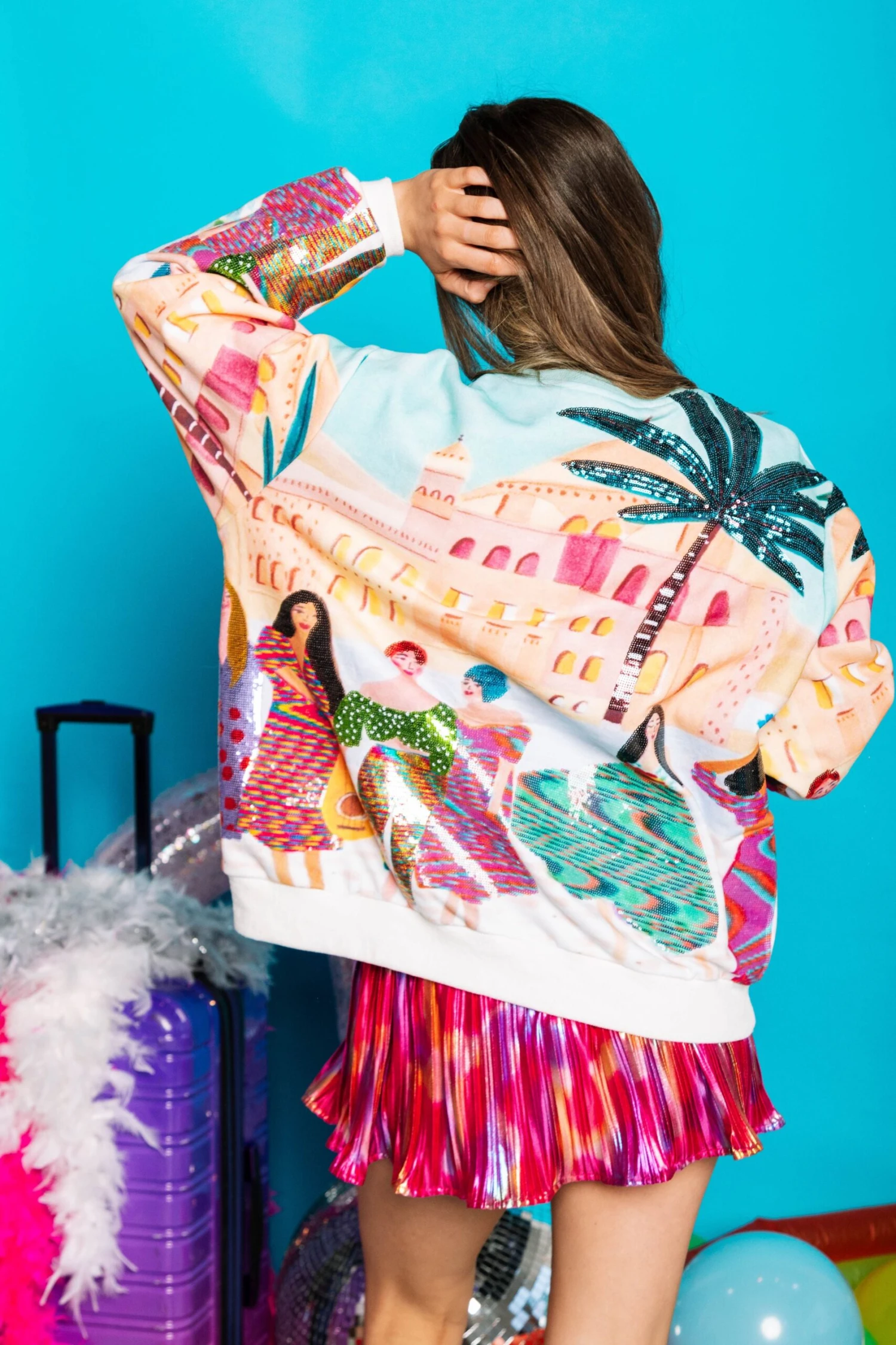 Queens On Vacation Sweatshirt - Image 4